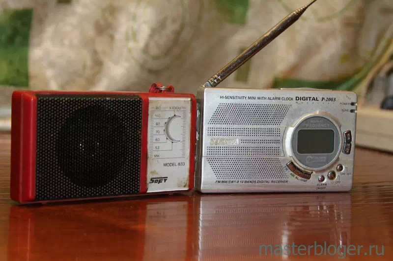 Два старых радиоприёмника: SOFT-833 и SIESTA P-2003