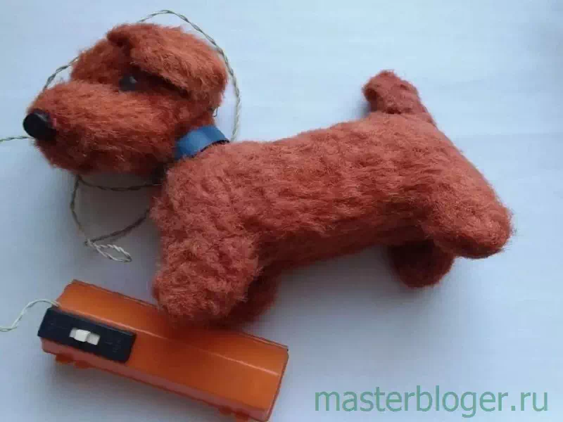 Электромеханическая собачка -  ЛМО выпускало игрушки разных расцветок и форм