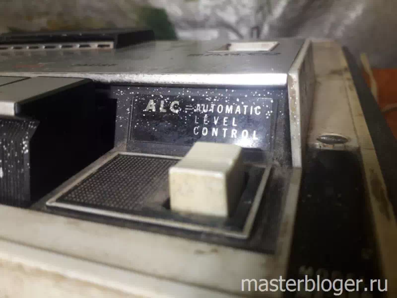 Винтажный магнитофон Sanyo MR-900 система ALC автоматический уровень записи